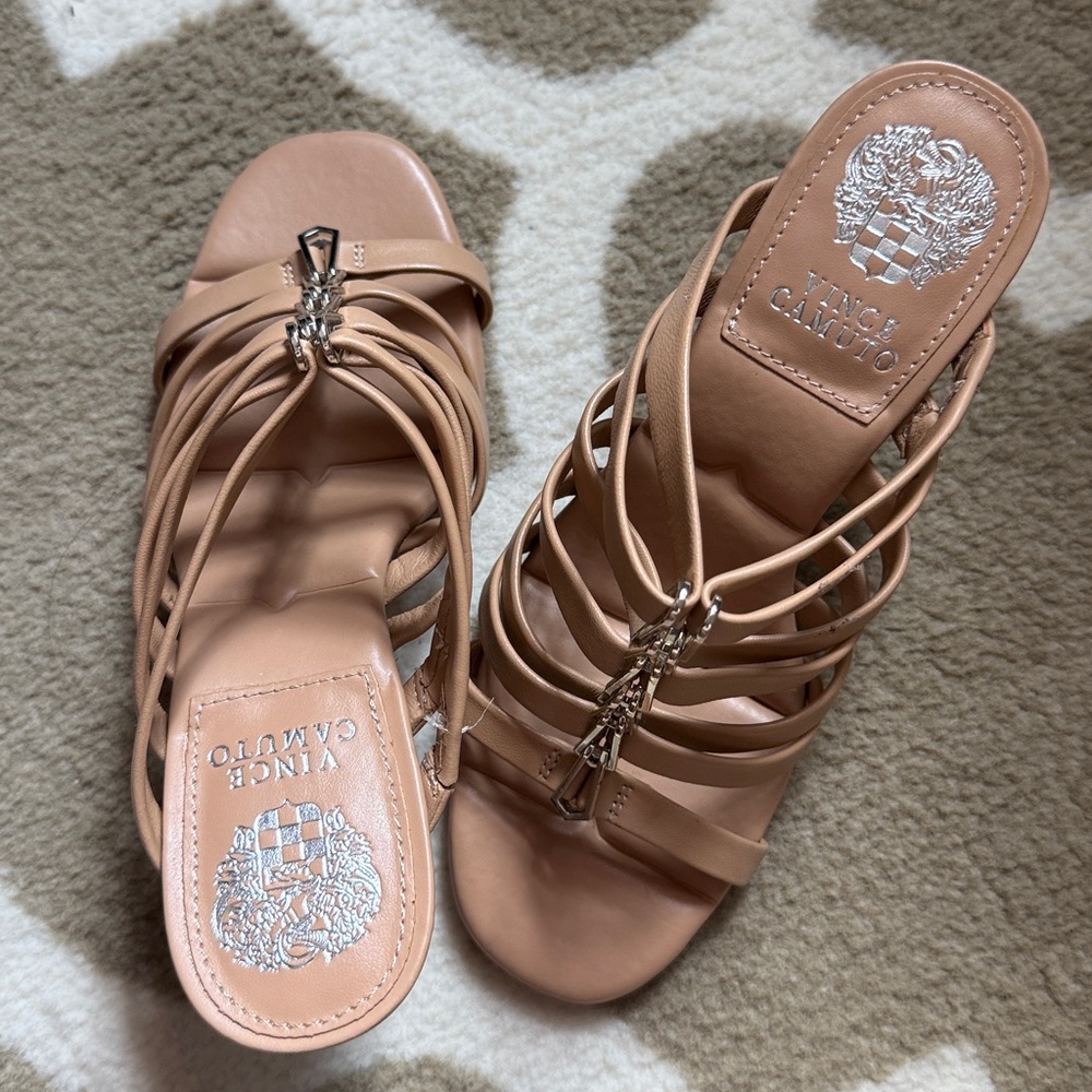 BNWOB Vince Camuto genuine leather Beige Strappy heels light gold hardware sz 5M